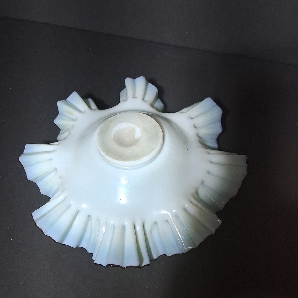 Victorian Brides Bowl With Ox Blood Red Trim Double Crimped Green - Picture 2 of 4